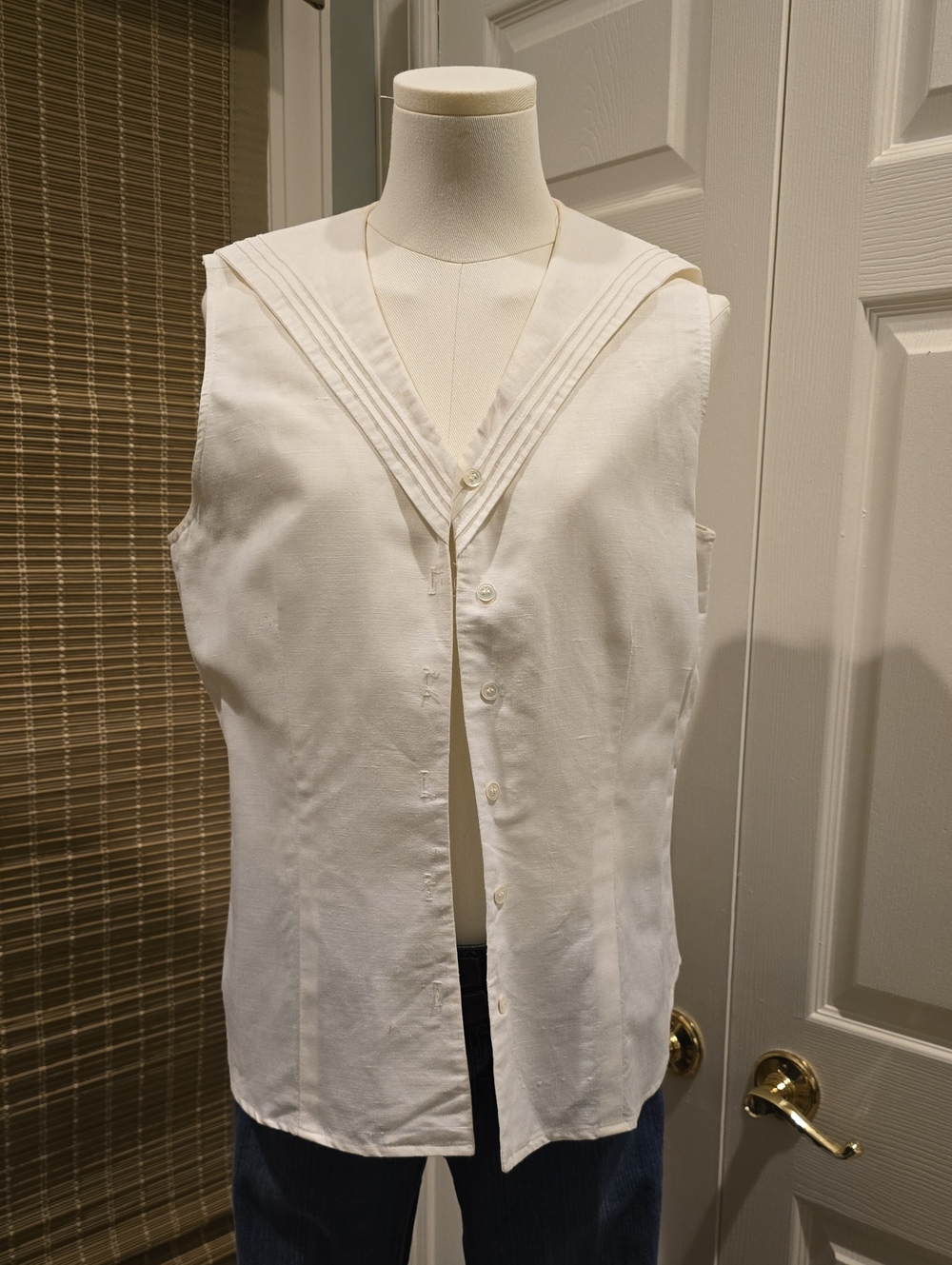 Sleeveless Button-Front Women's Shirt in White with Pleated Sailor Collar